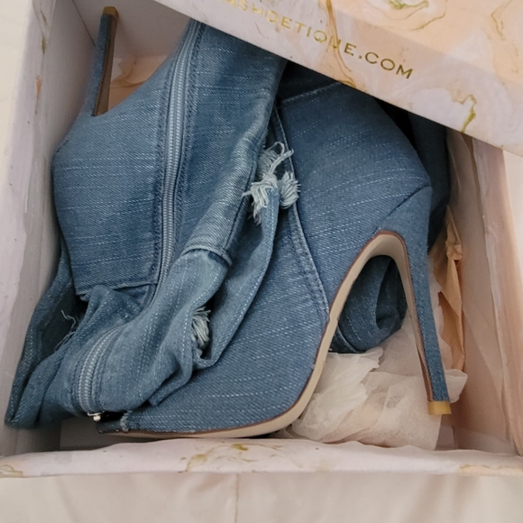 Over the knee boots - Picture 6 of 7